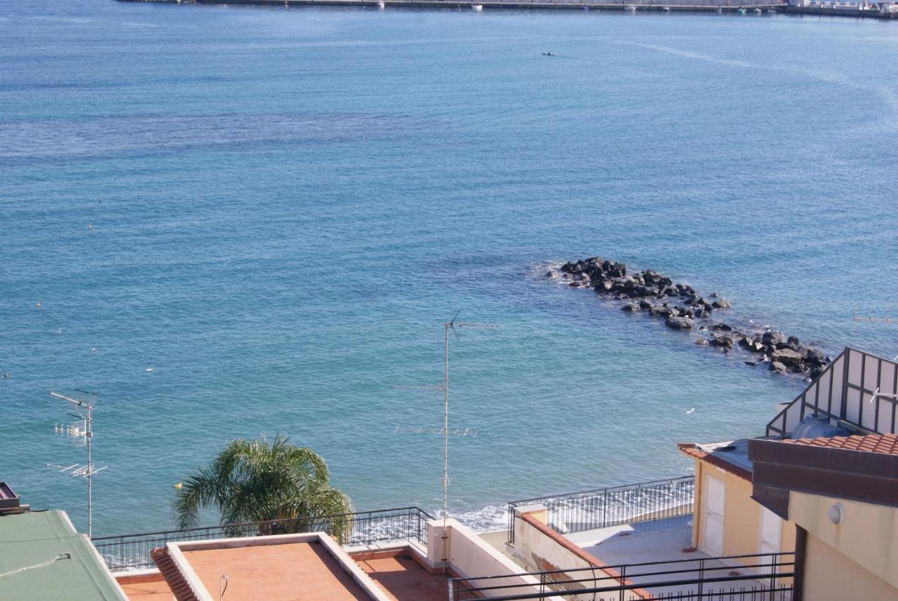 Donna Sicilia 2 Appartement Giardini-Naxos Buitenkant foto